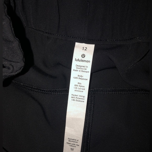 Lululemon joggers size 12 - Picture 2 of 2